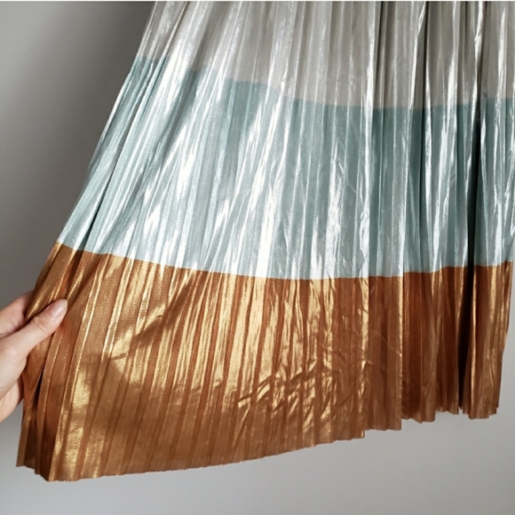 Zara Metallic Multi Colored Pleat Midi Skirt XS-S - Picture 6 of 6